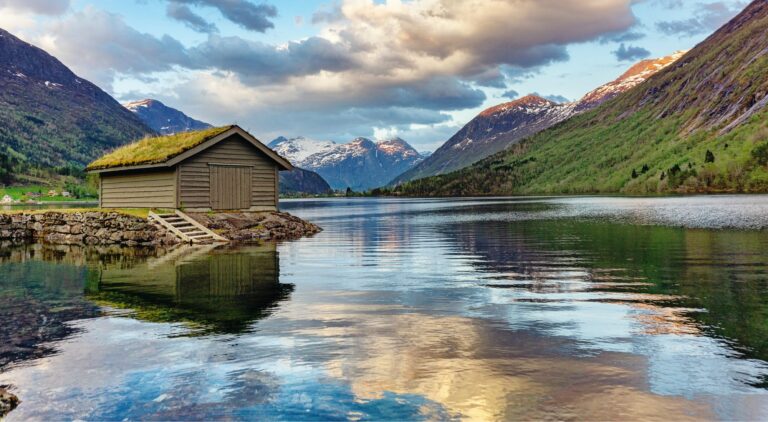 Malayali Cottage Sebright